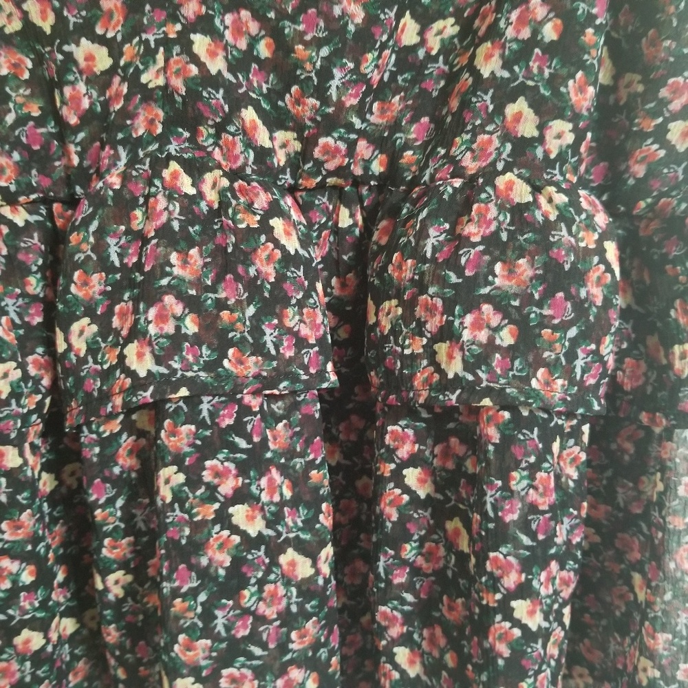 AE Floral Peplum - Picture 3 of 4